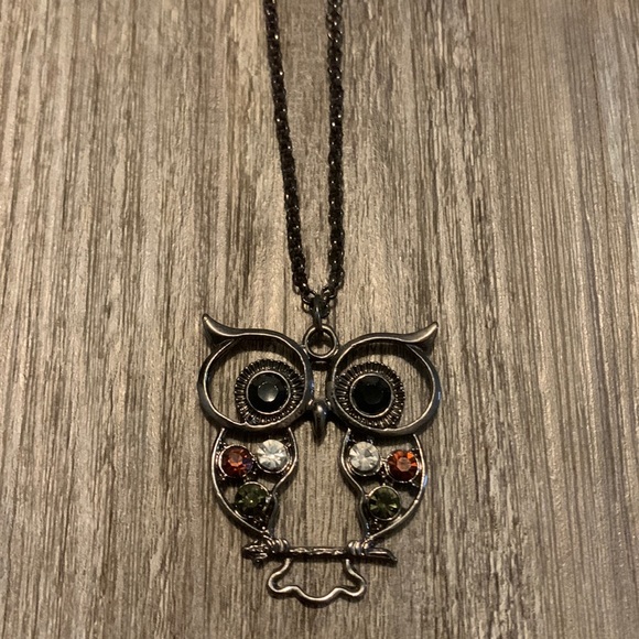Owl pendant necklace-2 available - Picture 1 of 5